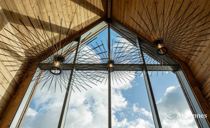 Chalet de luxe  Brognon pour 20 personnes avec piscine extrieure chauffe, jacuzzi extrieur et sauna au bord du lac