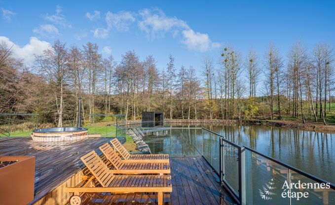 Chalet de luxe  Brognon pour 20 personnes avec piscine extrieure chauffe, jacuzzi extrieur et sauna au bord du lac