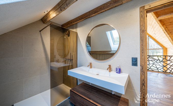 Chalet de luxe  Brognon pour 20 personnes avec piscine extrieure chauffe, jacuzzi extrieur et sauna au bord du lac