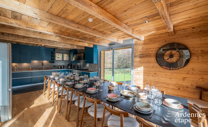 Chalet de luxe  Brognon pour 20 personnes avec piscine extrieure chauffe, jacuzzi extrieur et sauna au bord du lac