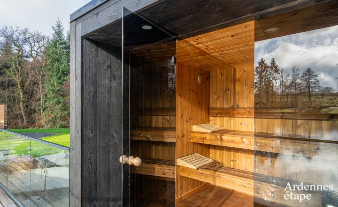 Chalet de luxe  Brognon pour 20 personnes avec piscine extrieure chauffe, jacuzzi extrieur et sauna au bord du lac