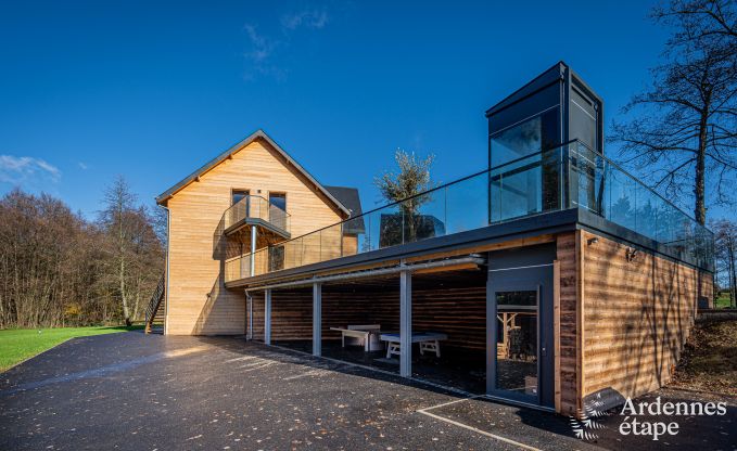 Chalet de luxe  Brognon pour 20 personnes avec piscine extrieure chauffe, jacuzzi extrieur et sauna au bord du lac