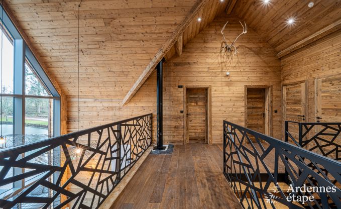 Chalet de luxe  Brognon pour 20 personnes avec piscine extrieure chauffe, jacuzzi extrieur et sauna au bord du lac