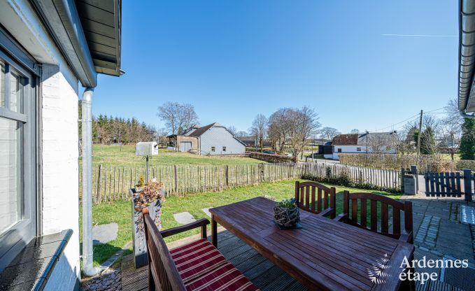 Charmante maison de vacances � Bullange : pour 4 personnes avec bain nordique et sauna