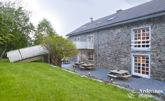 Villa de Luxe  Btgenbach pour 26 personnes en Ardenne