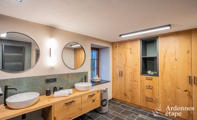 Vaste et luxueuse villa pour 14 personnes avec piscine int�rieure dans les Hautes Fagnes