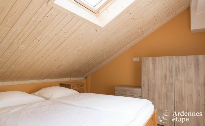 Appartement de vacances spacieux pour 12 personnes avec 5 chambres et jardin priv� et wellness partag� � Butgenbach