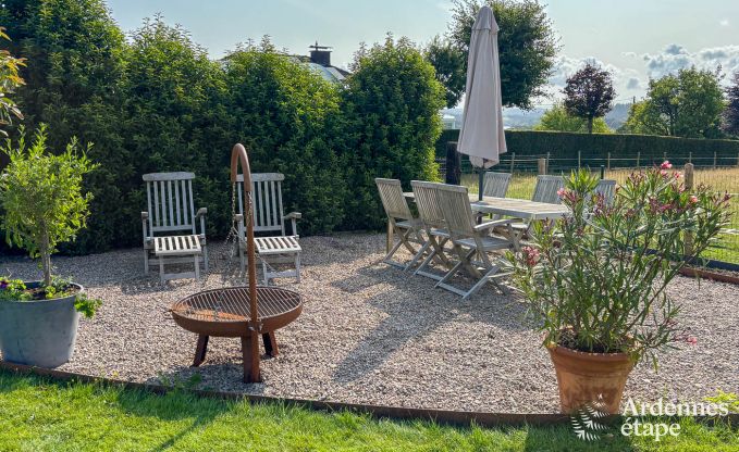 Appartement de vacances spacieux pour 12 personnes avec 5 chambres et jardin priv� et wellness partag� � Butgenbach