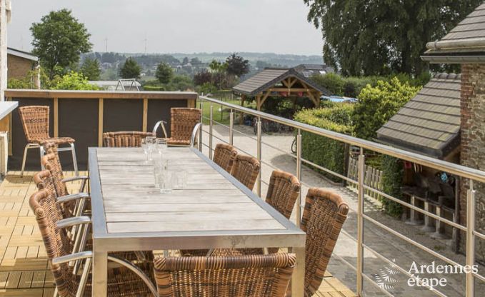 Appartement de vacances spacieux pour 12 personnes avec 5 chambres et jardin priv� et wellness partag� � Butgenbach