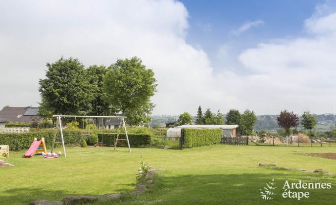 Appartement de vacances spacieux pour 12 personnes avec 5 chambres et jardin priv� et wellness partag� � Butgenbach