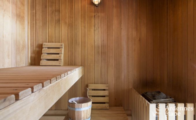 Appartement de vacances spacieux pour 12 personnes avec 5 chambres et jardin priv� et wellness partag� � Butgenbach