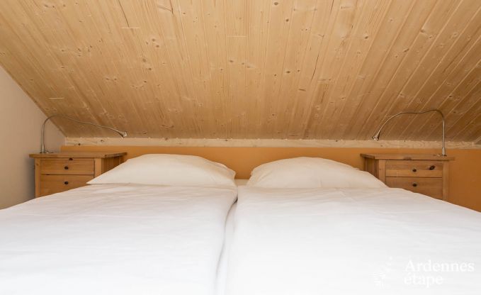 Appartement de vacances spacieux pour 12 personnes avec 5 chambres et jardin priv� et wellness partag� � Butgenbach