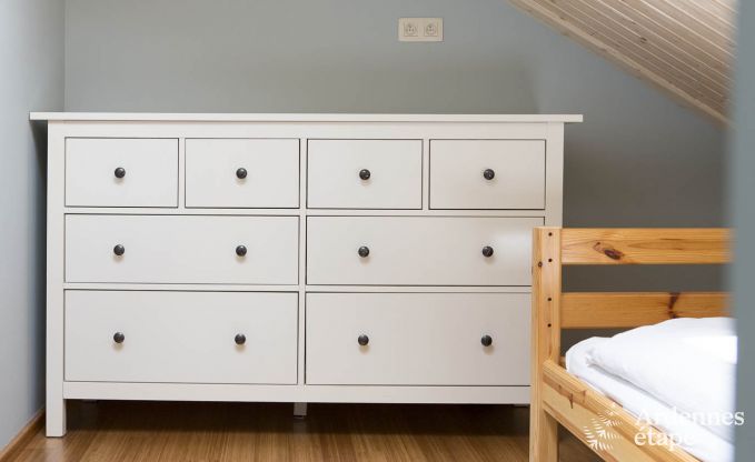 Appartement de vacances spacieux pour 12 personnes avec 5 chambres et jardin priv� et wellness partag� � Butgenbach