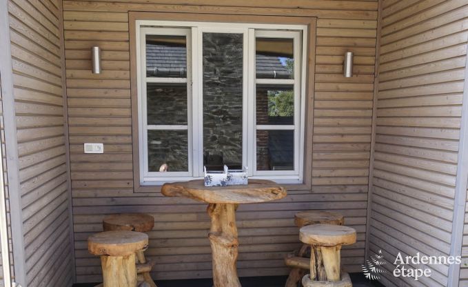 Appartement de vacances spacieux pour 12 personnes avec 5 chambres et jardin priv� et wellness partag� � Butgenbach