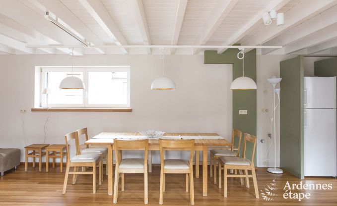 Appartement de vacances spacieux pour 12 personnes avec 5 chambres et jardin priv� et wellness partag� � Butgenbach