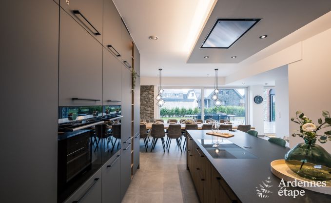 Sjour d'exception en villa de luxe  Butgenbach : 18 personnes, piscine intrieure, sauna, au cur de l'Ardenne