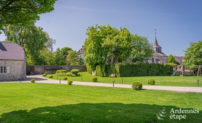 Maison de vacances  Cerfontaine pour 12/14 personnes en Ardenne avec terrain de tennis