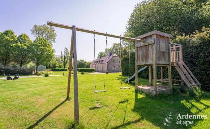 Maison de vacances  Cerfontaine pour 12/14 personnes en Ardenne avec terrain de tennis