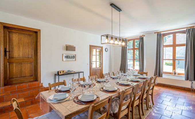 Maison de vacances  Cerfontaine pour 12/14 personnes en Ardenne avec terrain de tennis