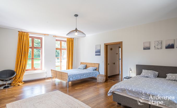 Maison de vacances  Cerfontaine pour 12/14 personnes en Ardenne avec terrain de tennis