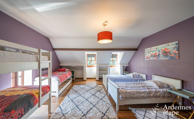 Maison de vacances  Cerfontaine pour 12/14 personnes en Ardenne avec terrain de tennis