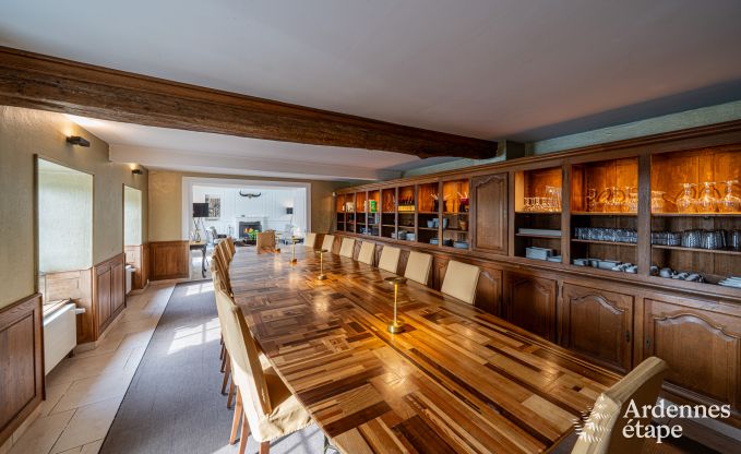 Villa luxueuse � Cerfontaine : parfaite pour 14 personnes, avec piscine int�rieure et ext�rieure, proche des Lacs de l'Eau d'Heure