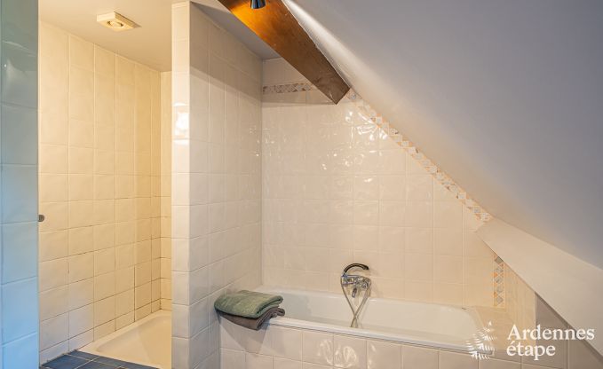 Maison de vacances  Cerfontaine pour 12/14 personnes en Ardenne avec terrain de tennis