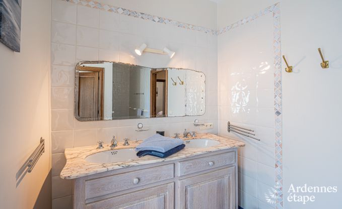 Maison de vacances  Cerfontaine pour 12/14 personnes en Ardenne avec terrain de tennis