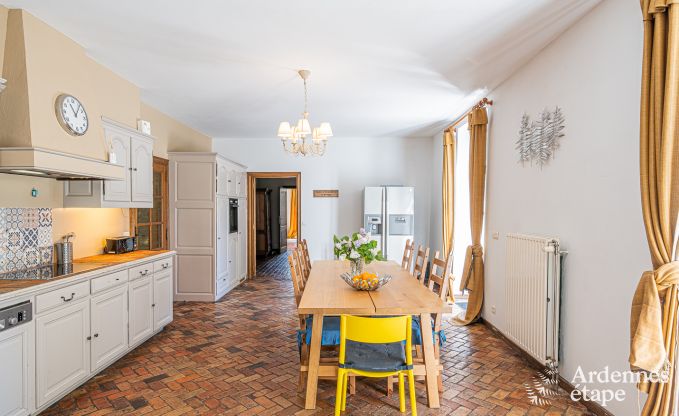 Maison de vacances  Cerfontaine pour 12/14 personnes en Ardenne avec terrain de tennis