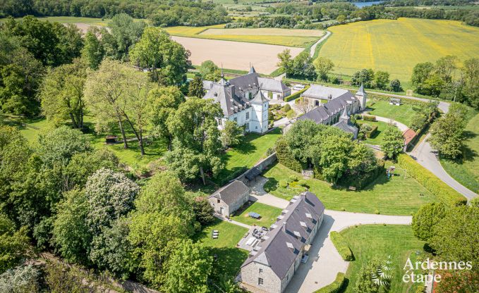 Maison de vacances  Cerfontaine pour 12/14 personnes en Ardenne avec terrain de tennis