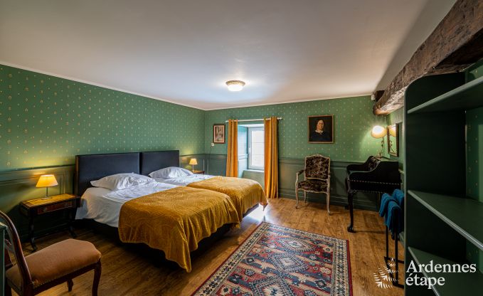 Villa luxueuse � Cerfontaine : parfaite pour 14 personnes, avec piscine int�rieure et ext�rieure, proche des Lacs de l'Eau d'Heure