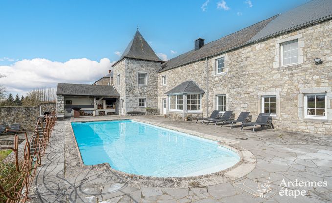 Villa luxueuse � Cerfontaine : parfaite pour 14 personnes, avec piscine int�rieure et ext�rieure, proche des Lacs de l'Eau d'Heure