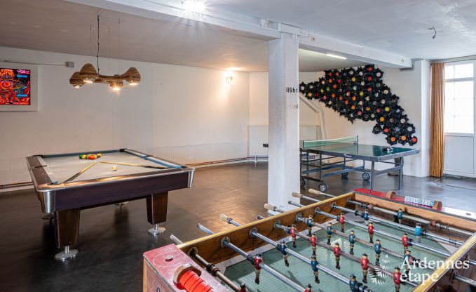 Villa luxueuse � Cerfontaine : parfaite pour 14 personnes, avec piscine int�rieure et ext�rieure, proche des Lacs de l'Eau d'Heure