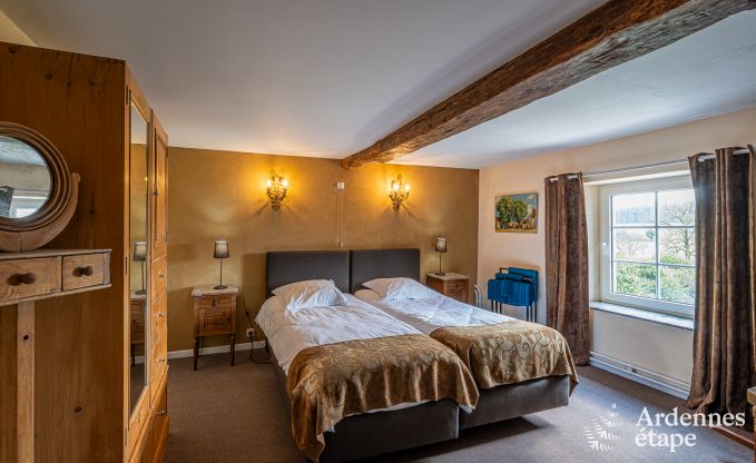 Villa luxueuse � Cerfontaine : parfaite pour 14 personnes, avec piscine int�rieure et ext�rieure, proche des Lacs de l'Eau d'Heure