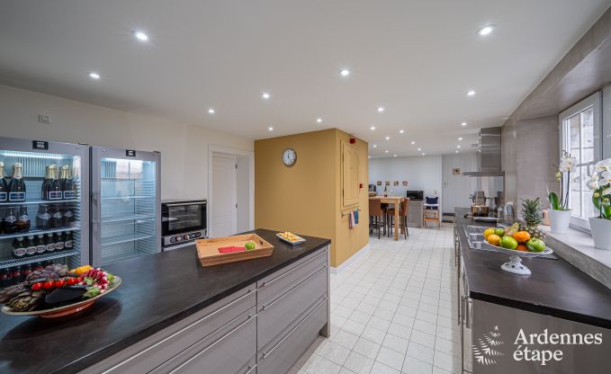 Villa luxueuse � Cerfontaine : parfaite pour 14 personnes, avec piscine int�rieure et ext�rieure, proche des Lacs de l'Eau d'Heure