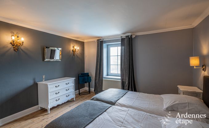 Villa luxueuse � Cerfontaine : parfaite pour 14 personnes, avec piscine int�rieure et ext�rieure, proche des Lacs de l'Eau d'Heure