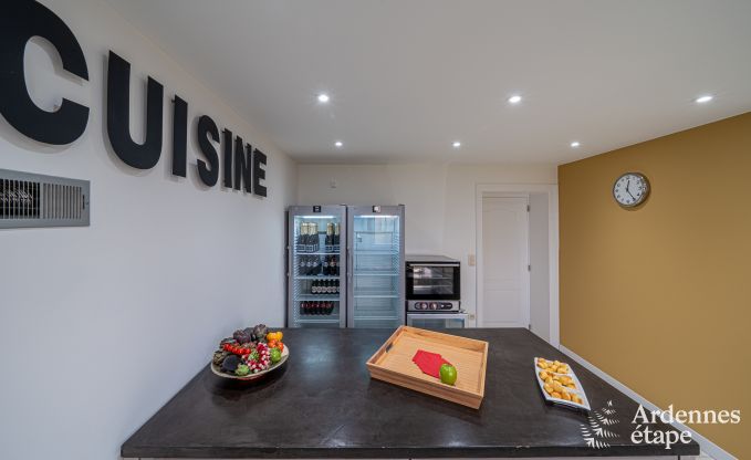 Villa luxueuse � Cerfontaine : parfaite pour 14 personnes, avec piscine int�rieure et ext�rieure, proche des Lacs de l'Eau d'Heure