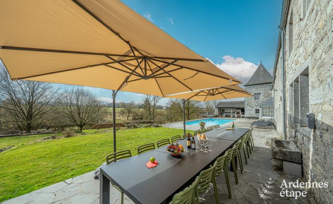 Villa luxueuse � Cerfontaine : parfaite pour 14 personnes, avec piscine int�rieure et ext�rieure, proche des Lacs de l'Eau d'Heure
