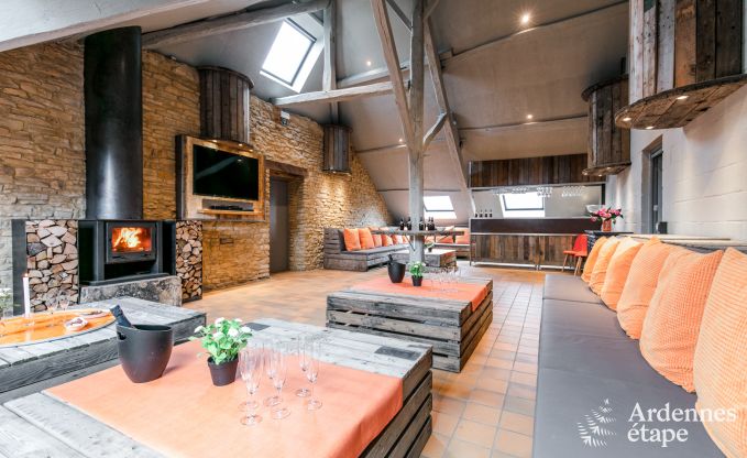 Maison de vacances � Chassepierre pour 50 personnes en Ardenne