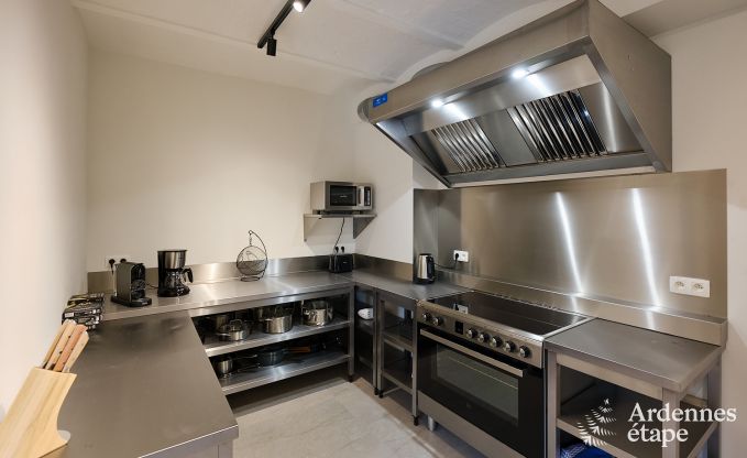 Loft spacieux pour 24 personnes  Chaudfontaine avec 10 chambres, wellness avec sauna et jacuzzi et terrasse prive