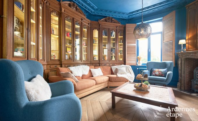 Loft spacieux  Chimay pour 14 personnes avec 6 chambres et salles de bains, jacuzzi et jardin priv