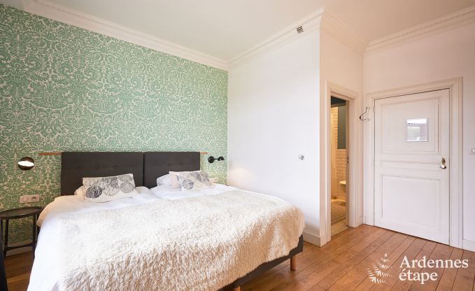 Loft spacieux  Chimay pour 14 personnes avec 6 chambres et salles de bains, jacuzzi et jardin priv