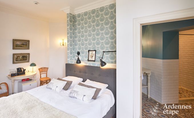 Loft spacieux  Chimay pour 14 personnes avec 6 chambres et salles de bains, jacuzzi et jardin priv