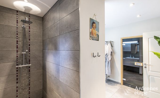 Charmante maison de vacances � Chimay pour 12 personnes avec sauna, salle de jeux et jardin priv�