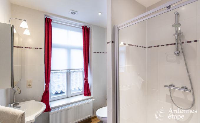 Charmante maison de vacances � Chimay pour 12 personnes avec sauna, salle de jeux et jardin priv�