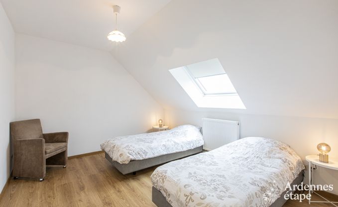 Charmante maison de vacances � Chimay pour 12 personnes avec sauna, salle de jeux et jardin priv�