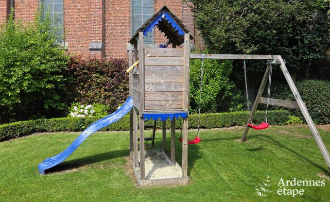Charmante maison de vacances � Chimay pour 12 personnes avec sauna, salle de jeux et jardin priv�