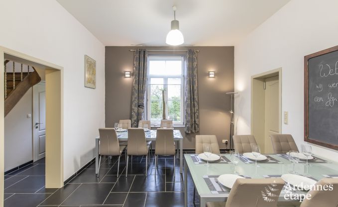Charmante maison de vacances � Chimay pour 12 personnes avec sauna, salle de jeux et jardin priv�