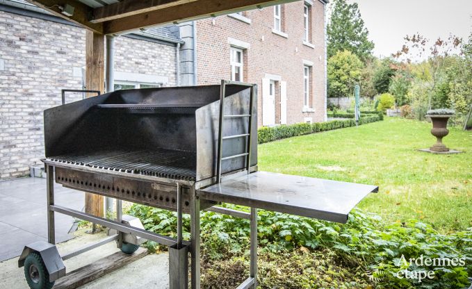 Charmante maison de vacances � Chimay pour 12 personnes avec sauna, salle de jeux et jardin priv�