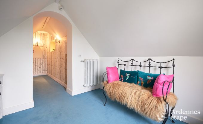 Loft spacieux  Chimay pour 14 personnes avec 6 chambres et salles de bains, jacuzzi et jardin priv